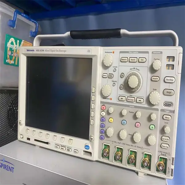 Tektronix泰克二手回收 MSO4104 1GHZ带宽四通道混合信号示波器维修