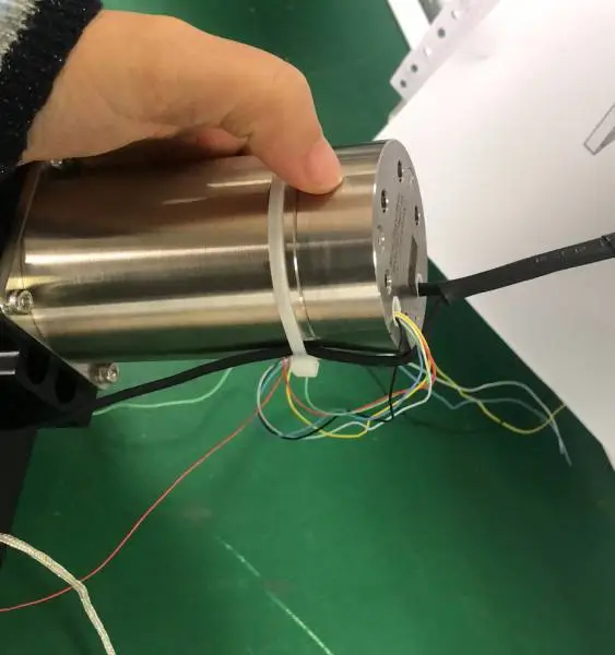 �ߵ����ͷ����ŷ�������Կ�10^5Gy