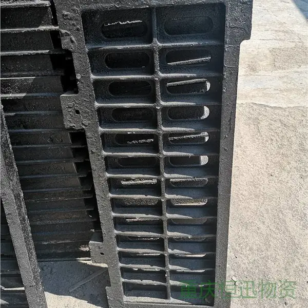 铜梁铸铁水篦子出售 球墨铸铁水篦子 厂区雨水收集 500x500x50 E600 抗冻性能良好