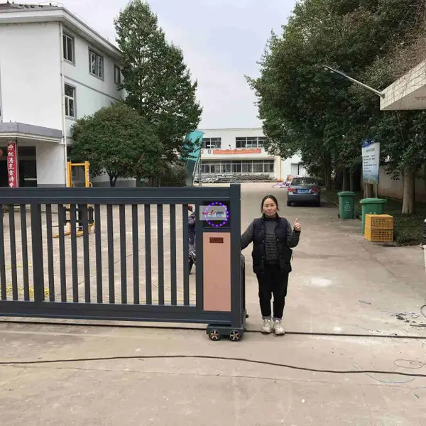 不锈钢伸缩门_常州防雨批量供应
