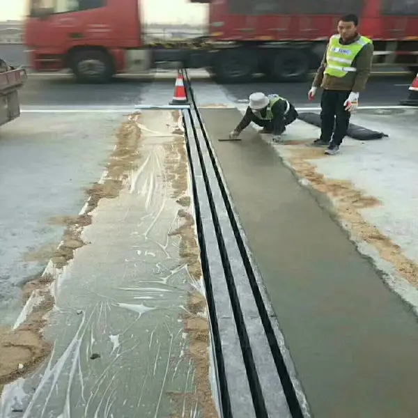 厂家供应南京高聚物快速结构修补料 道路桥梁修补 浇筑 华宝远景品牌产品价格美丽/质量优异