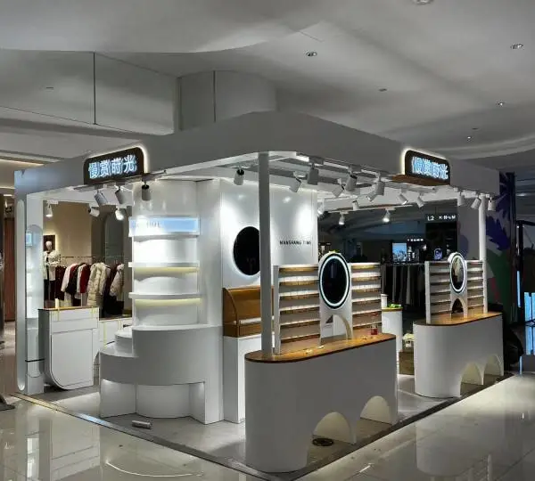 烤漆展柜厂、小饰品展示柜定制、护肤香水展架制作设计