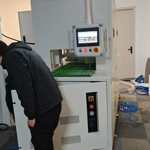 半导体旋风除尘 托盘清洁除尘机