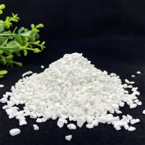 陶瓷砂耐磨骨料盘子碗破碎白瓷砂 喷砂除锈用防滑白色陶瓷颗粒