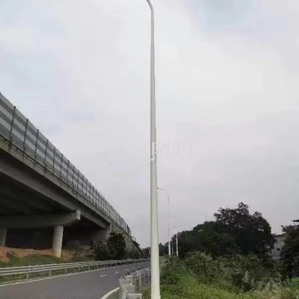 高星太阳能路灯 LED路灯 高杆灯 道路照明灯杆厂商