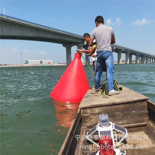 西宁青海湖 内陆湖泊警示浮标 检测浮体带太阳能灯 环海浮体