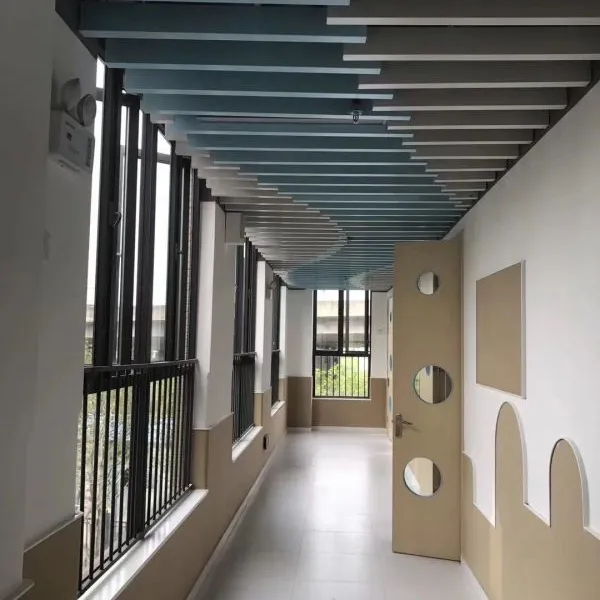 走廊_浴室蓝_白双色拼装‘S形’铝方通行情