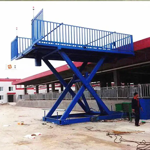 吉林移动固定液压升降卸猪台_养猪设备买卖猪设备大型_养殖屠宰场上猪台