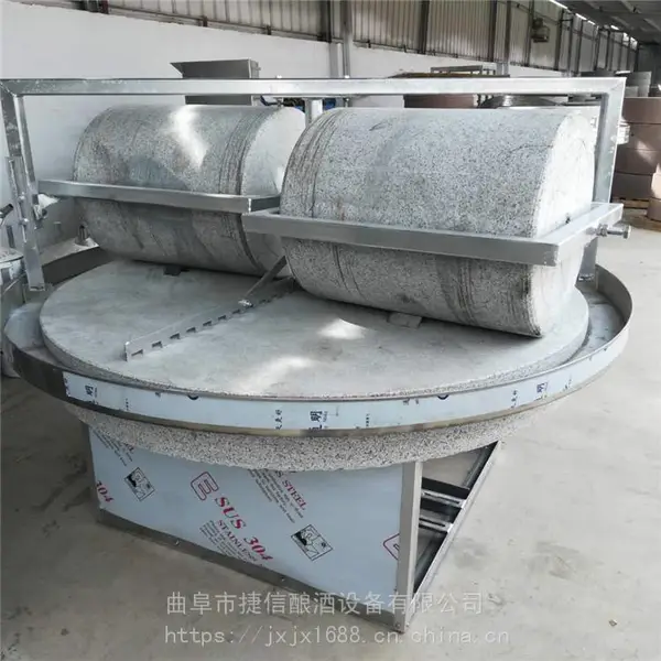 直径70型小磨香油机 电动石墨面粉机 石盘式磨浆机