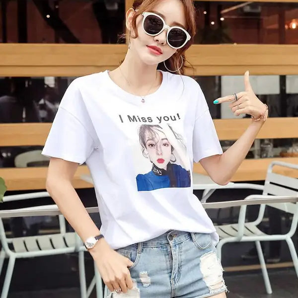 青春女装合身拼色圆领义乌服装厂家直接拿货平台湖南永州杂款尾货女式T恤衫