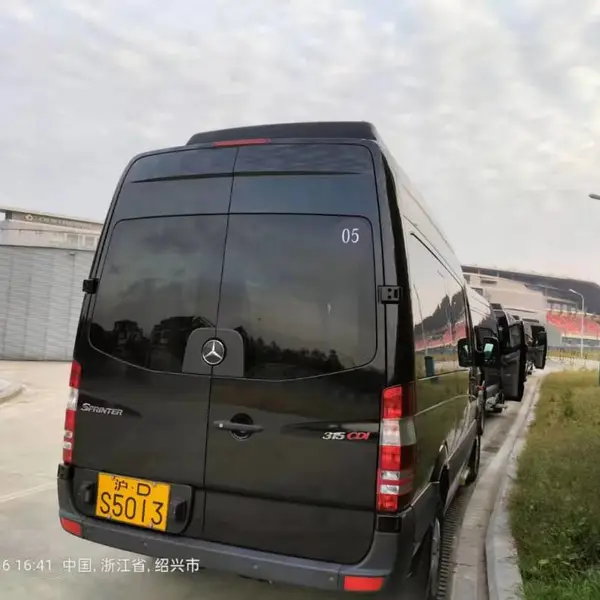 上海租车 14座商务车 自驾租车 奔驰凌特全新车