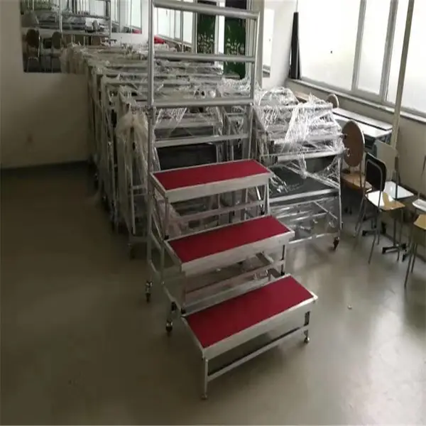 16. 合岳牌铝合金折叠合唱台源头厂家 可叠合唱台阶 毕业典礼合影台定制