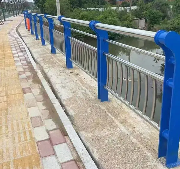 广西桥梁护栏厂家 道路防护栏 河道桥梁护栏 重型防护栏 烨方出品