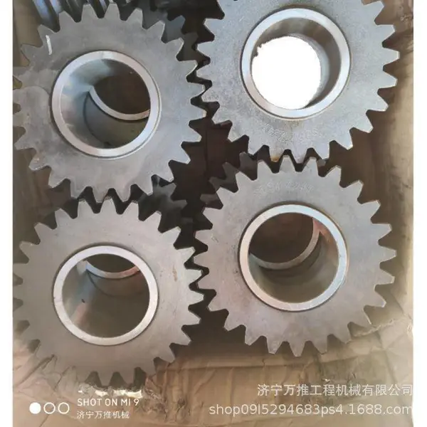 山推压路机配件SR18内齿轮253-18-01003 SR20后桥配件