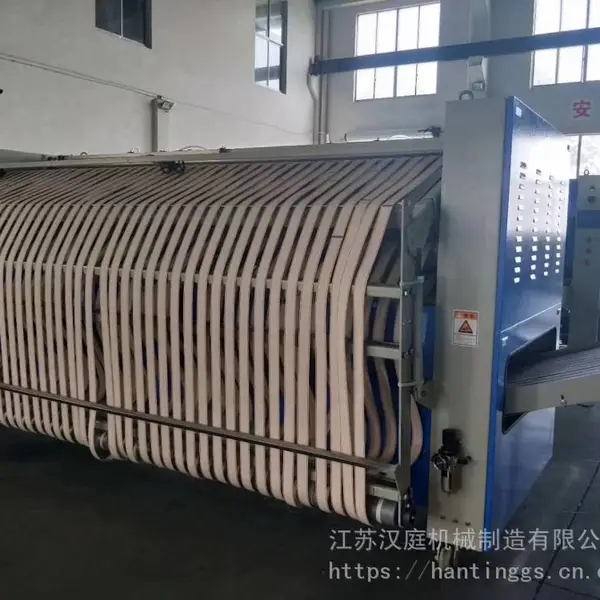 大型洗衣房洗涤设备 烫平机配套使用工业床单折叠机 自动折叠床单被罩枕巾