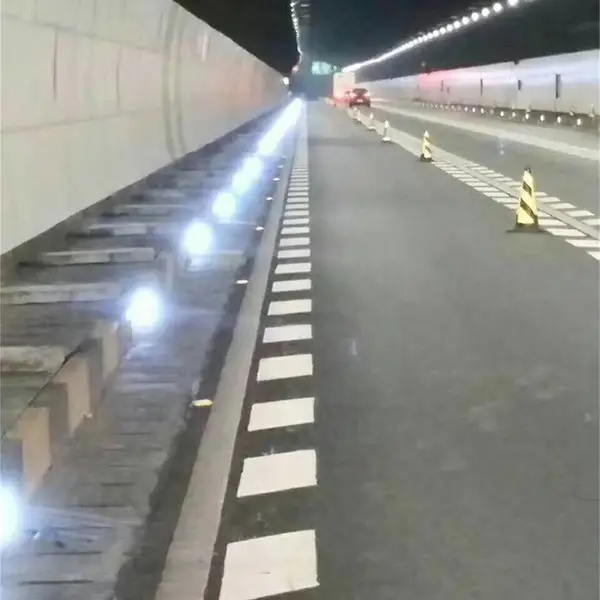 福州隧道LED诱导标易清洁易养护 安全岛设置道钉