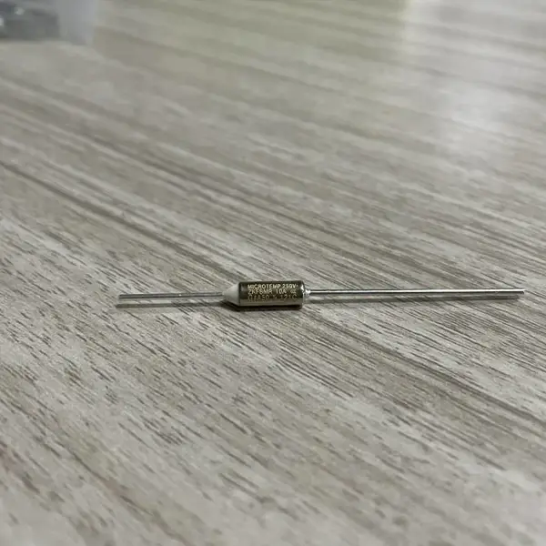 ��Ĭ��(T-O-D)���۶���/�¶ȱ���˿/�¶��۶���MICROTEMP TF121C