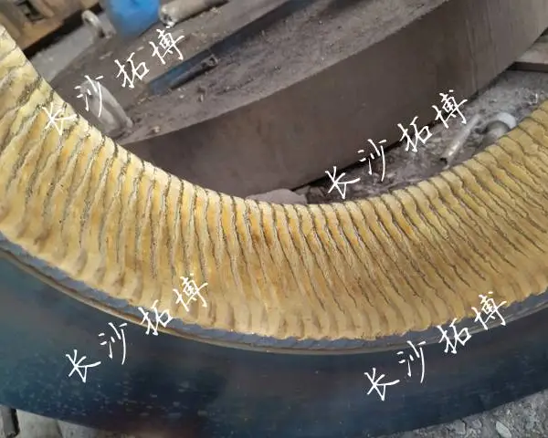 内壁堆焊铜,液压油缸内孔熔铜,自动堆焊设备
