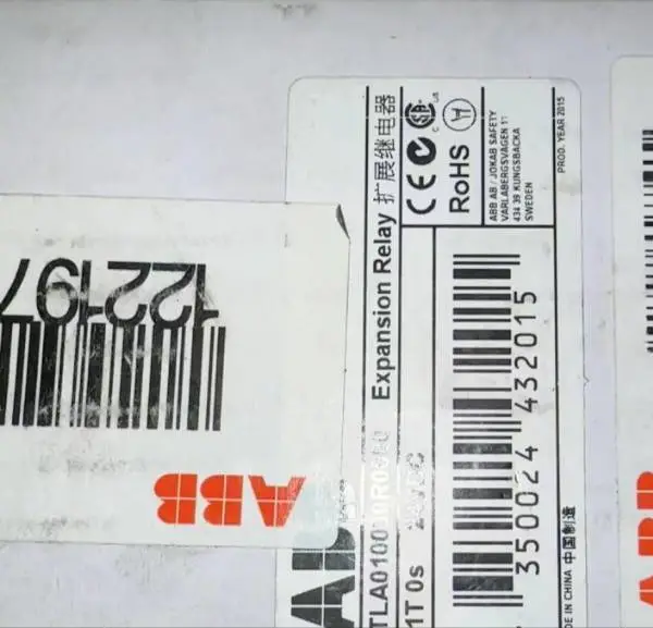 全新原装 E1T 0S 2TLA010030R0000安全继电器 现货
