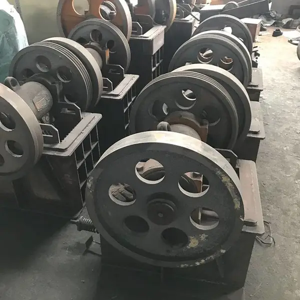 小型颚式破碎机 鄂式细碎机 矿山沙石场专用石料混凝土大型碎石机