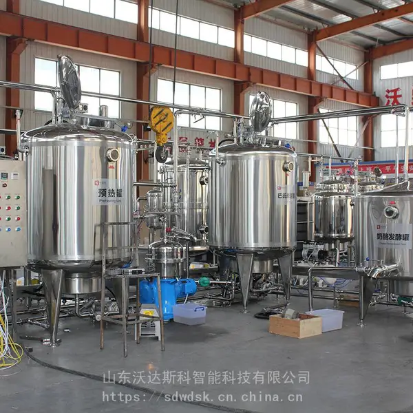 牛奶生产线全套设备 牛奶制冷罐 巴氏奶加工设备供应