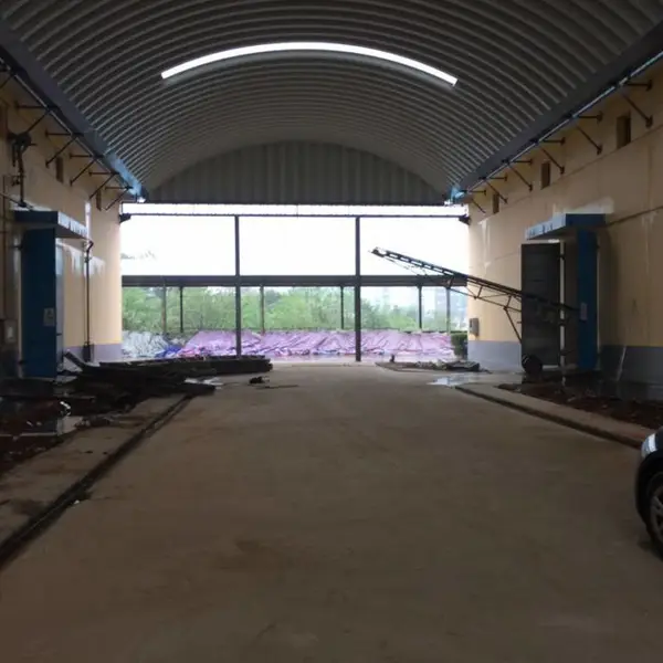 拱形彩钢屋面