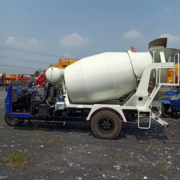 建筑工地三轮混凝土搅拌车 三轮水泥罐车 2方隧道水泥搅拌车