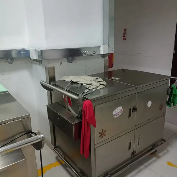 山西大同定制+销售旅馆保温材质移动餐车