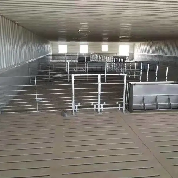 出口农场养猪场用育肥保育栏定位栏分娩栏镀锌围栏加工定做出口