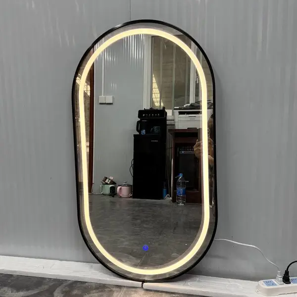 ��������led��ԡ�Ҿ��ڹҴ��Ƹ��������������Ӧ��ǽ�����ܾ���