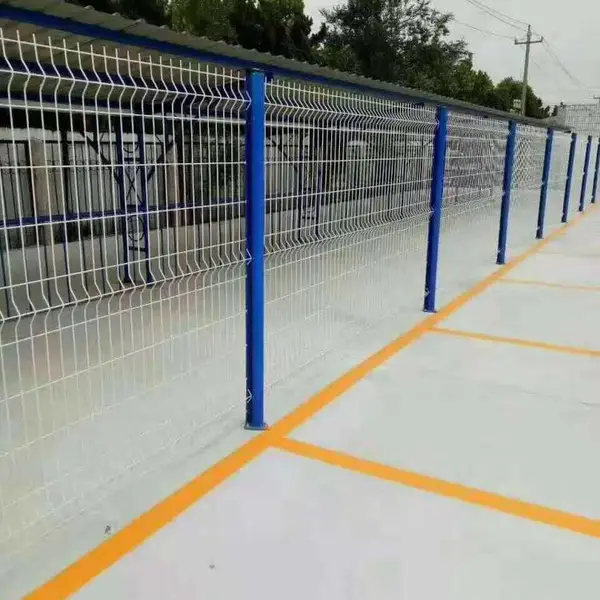 ***公路桃型x护栏网 交通桃型护栏供货商 桃型铁丝护栏网生产商