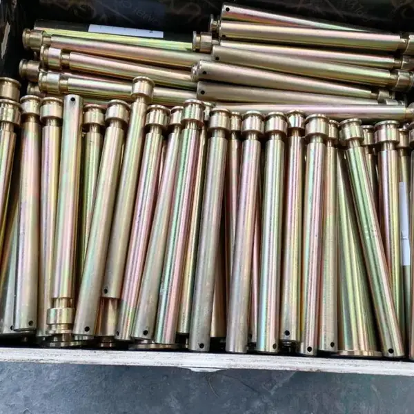 一批平阳重工支架配件Y291-34护帮千斤顶及F097-33尾梁千斤顶/TLZJ.213耳轴投产中
