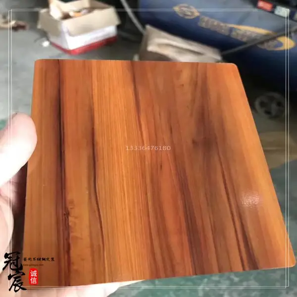 景区学校广告宣传栏用木纹不锈钢管 景观湖镀锌管转印木纹栏杆