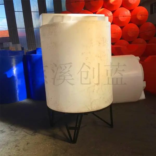 制作滚塑5吨加药桶 耐酸碱搅拌桶 水处理分解塑料桶加工