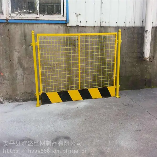 改建施工护栏_淮盛铁丝喷塑护栏网_镀锌抗老化护栏网供应