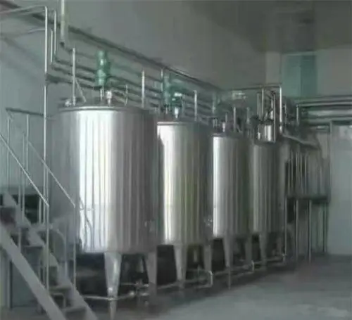 304大型加热保温储罐 不锈钢酒罐 白钢牛奶制冷罐