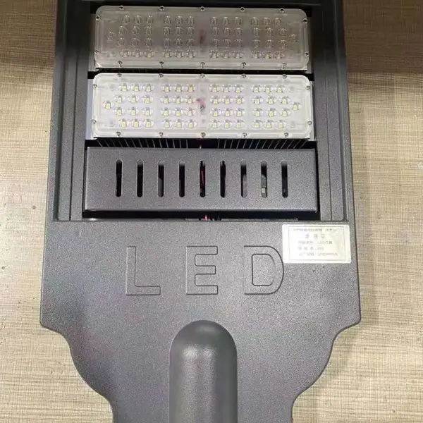 新思路【厂家直销】 变形金刚LED 路灯150W道路照明