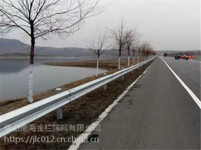 高速路波形护栏 两波波形护栏 波形护栏规格 镀锌护栏板