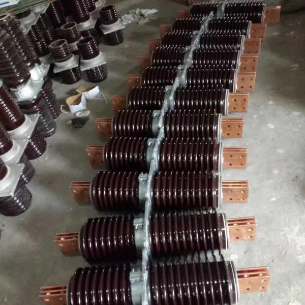 ����֧�ֶ���20KV��ѹ��ǽ�׹�CWW CWC-24/1600A