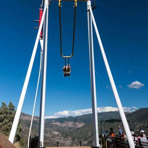 悬崖秋千 高空秋千 景区秋千 网红秋千 景区游乐设备 中山金龙游乐设备