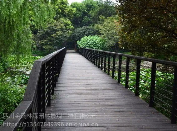 成都木栈道厂,防腐木栈道厂家直销