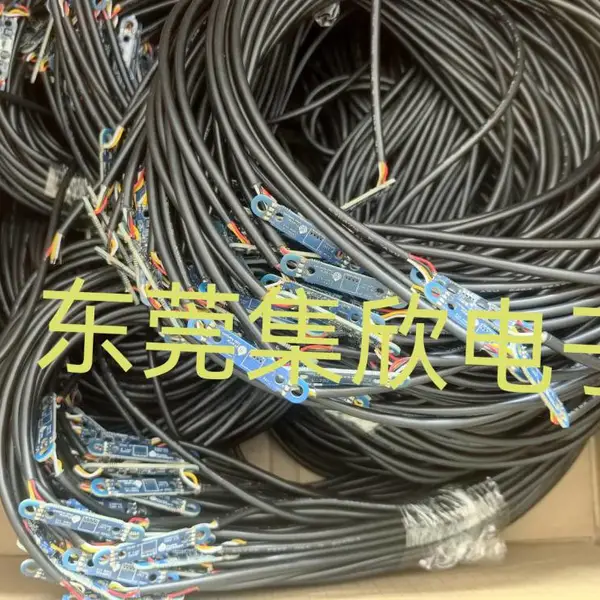 线路板防尘包胶注塑