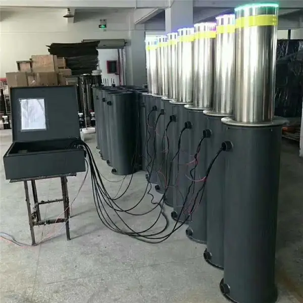 耀荣 小区大门口交通升降柱 警示路障 运行稳定