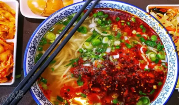 ����ţ����һ�����Ǯ ����̸�������������Ӧ