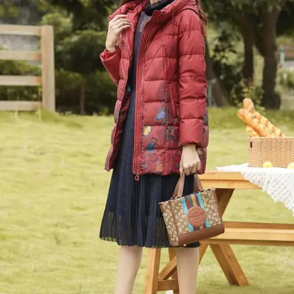 深 圳中大淑品牌 宝莱羽绒服 国风刺绣外套 实体折扣女装尾货批发