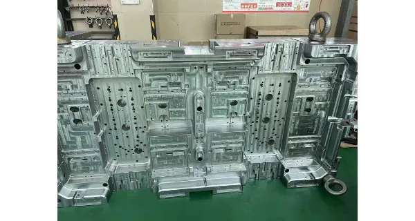 ��ݸʳƷ��װע��ģ���������� �����������ǿƼ���Ӧ