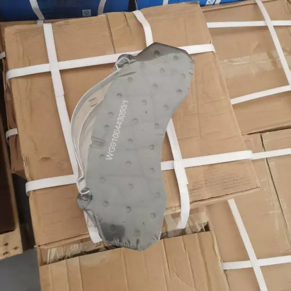 重汽豪沃336380刹车片豪沃碟刹刹车片豪沃原厂刹车片豪沃刹车片