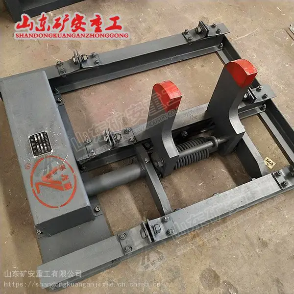QWZC系列气动卧闸 600轨距/900轨距都可使用 钢轨30公斤以下
