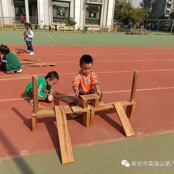 可凡游乐专业定制幼儿园实木平衡板系列木制体能器材课间平衡感统体能课程方案