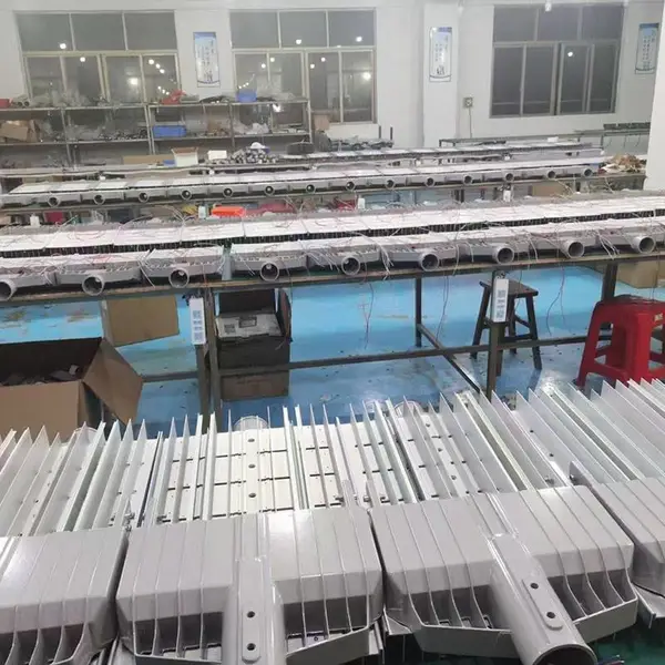 鲁邦(图)_路灯改造项目_喀什路灯改造